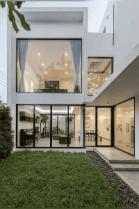 Rumah modern bermaterial kaca